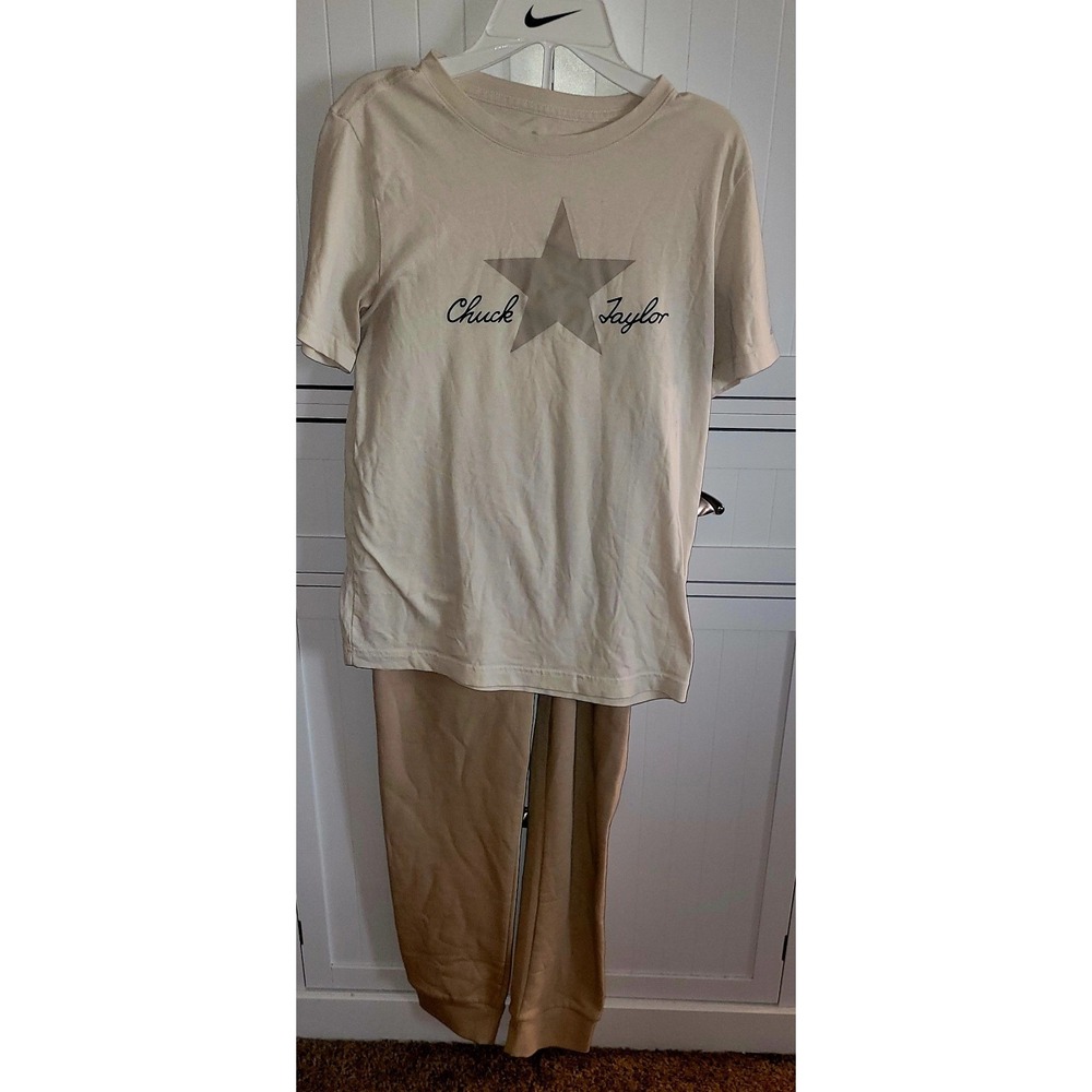Converse Chuck Taylor boys outfit large